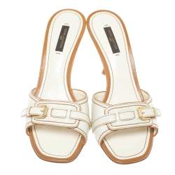 مملوكة مسبقًا Louis Vuitton Vintage White Leather Buckle Detail Open Toe Sandals Size 38.5