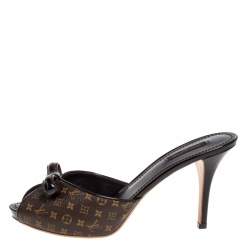 Pre Owned Louis Vuitton Brown Monogram Canvas Slip On Sandals Size 40