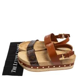 مملوكة مسبقًا صندل لوي فيتون تايملابس جلد وكانفس مونوغرامي مقاس 41