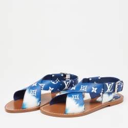 مملوكة مسبقًا Louis Vuitton Blue/White Monogram Coated Canvas Palma Flat Sandals Size 37.5