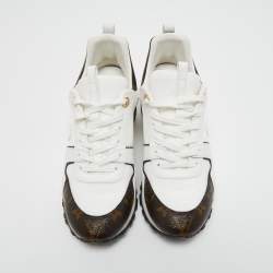 مملوكة مسبقًا Louis Vuitton White/Monogram Canvas and Leather Run Away Sneakers Size 38