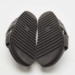 Pre Owned Louis Vuitton Black Monogram Embossed Leather Paseo Flat Sandals Size 39