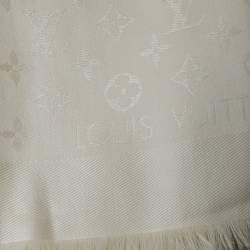 مملوكة مسبقًا Louis Vuitton White Monogram Wool and Silk Shawl 