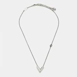 Pre Owned Louis Vuitton Essential V Supple Silver Tone Necklace