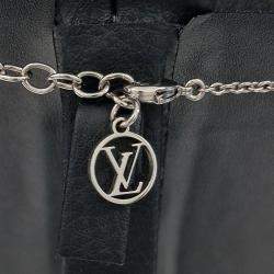 مملوكة مسبقًا Louis Vuitton Silver Essential V Supple Necklace