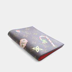 مملوكة مسبقًا Louis Vuitton Brown Monogram Christmas Passport Cover