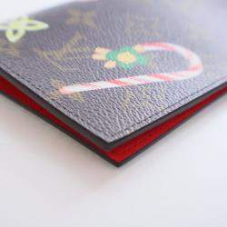 مملوكة مسبقًا Louis Vuitton Brown Monogram Christmas Passport Cover