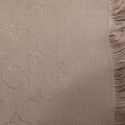 مملوكة مسبقًا Louis Vuitton Beige Silk and Wool Logomania Shine Scarf