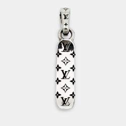 Pre Owned Louis Vuitton LV Skateboard Silver Tone Metal Charm