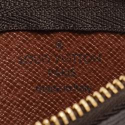 مملوكة مسبقًا Louis Vuitton Key Pouch Monogram Canvas 