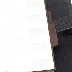 مملوكة مسبقًا Louis Vuitton Black Leather Medium Ring Agenda Cover 