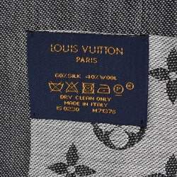 مملوكة مسبقًا Louis Vuitton Black Monogram Silk & Wool Denim Shawl