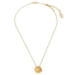 مملوكة مسبقًا قلادة لوي فيتون دلاية لون ذهي بلس فندوم