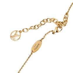 مملوكة مسبقًا قلادة لوي فيتون دلاية لون ذهي بلس فندوم