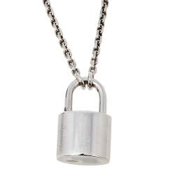 Pre Owned قلادة لوي فيتون بدالية روكيت فضة إسترليني فور يونيسف