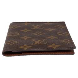 مملوكة مسبقًا Louis Vuitton Monogram Canvas Passport Cover
