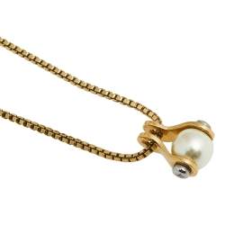 مملوكة مسبقًا قلادة لوي فيتون أل ڨي سبيدي دلاية لؤلؤ صناعي ومعدن ذهبي اللون