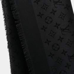 مملوكة مسبقًا Louis Vuitton Black Monogram Silk Wool Shawl