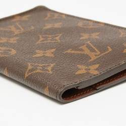 مملوكة مسبقًا Louis Vuitton Monogram Canvas Passport Cover