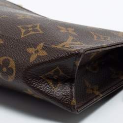 مملوكة مسبقًا Louis Vuitton Monogram Canvas Toiletry Pouch 19