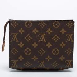 مملوكة مسبقًا Louis Vuitton Monogram Canvas Toiletry Pouch 19