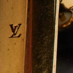 Pre Owned Louis Vuitton V Motif Gold Tone Black Resin Magnetic Earrings