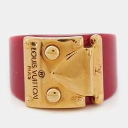 مملوكة مسبقًا Louis Vuitton Fuchsia Resin Lock Me Gold Tone Ring Size 53/M