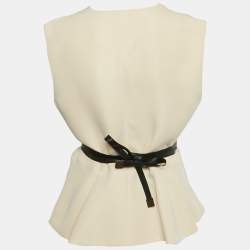 مملوكة مسبقًا توب لوي فيتون قشدي من الكريب بحزام بلا أكمام مقاس متوسط