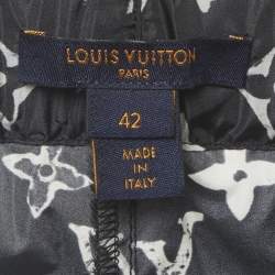 مملوكة مسبقًا بنطلون لويس فيتون أسود بنمط المونوغرام من النايلون مقاس كبير (لارج)