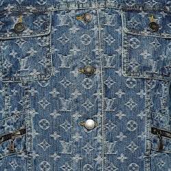 Pre Owned جاكيت لوي فيتون شعار دنيم أزرق  مونوغرامي بالشعار وأزرار أمامية مقاس كبير - لارج