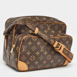 مملوكة مسبقًا Louis Vuitton Monogram Canvas Nile Bag