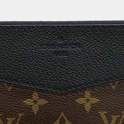 Louis Vuitton Daily Clutch