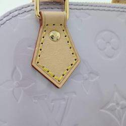 مملوكة مسبقًا Louis Vuitton Vernis Nano Alma bag