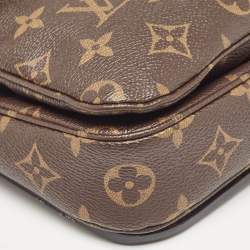 Pre Owned Louis Vuitton Monogram Canvas Pochette Metis Bag