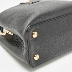 Pre Owned Louis Vuitton Black Leather Capucines PM Bag