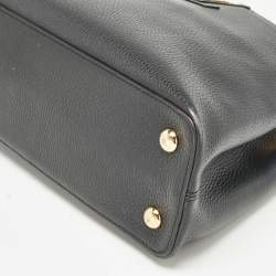 Pre Owned Louis Vuitton Black Leather Capucines PM Bag