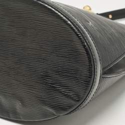 Pre Owned Louis Vuitton Black Epi Leather Cluny Bucket Bag