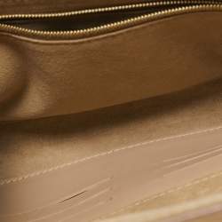 Pre Owned حقيبة كلتش لوي فيتون لويز جلد لامعة باودر بيج