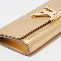 Pre Owned حقيبة كلتش لوي فيتون لويز جلد لامعة باودر بيج