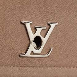 Pre Owned Louis Vuitton Beige Leather Lockme II BB Bag