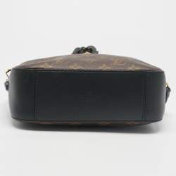 مملوكة مسبقًا Louis Vuitton Black Monogram Canvas Saintonge Crossbody Bag