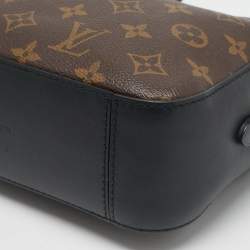 مملوكة مسبقًا Louis Vuitton Black Monogram Canvas Saintonge Crossbody Bag