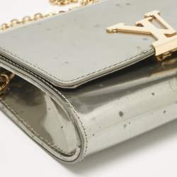 Pre Owned Louis Vuitton Givre Vernis Louise PM NM Chain Clutch