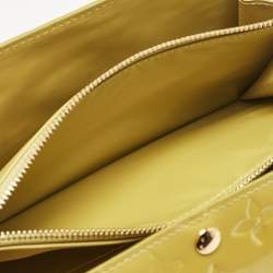 Louis Vuitton Vert Impression Monogram Vernis Sarah Wallet
