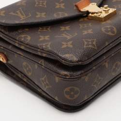 Pre Owned Louis Vuitton Monogram Canvas Pochette Metis Bag