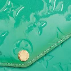 Louis Vuitton Bleu Lagon Monogram Vernis Sarah Wallet