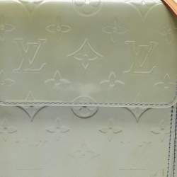 مملوكة مسبقًا Louis Vuitton Lavender Monogram Vernis Mott Bag