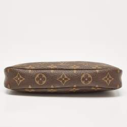 مملوكة مسبقًا Louis Vuitton Monogram Canvas Pochette Accessoires 