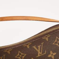 مملوكة مسبقًا Louis Vuitton Monogram Canvas Pochette Accessoires 