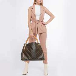 Pre Owned Louis Vuitton Monogram Canvas Artsy MM Bag